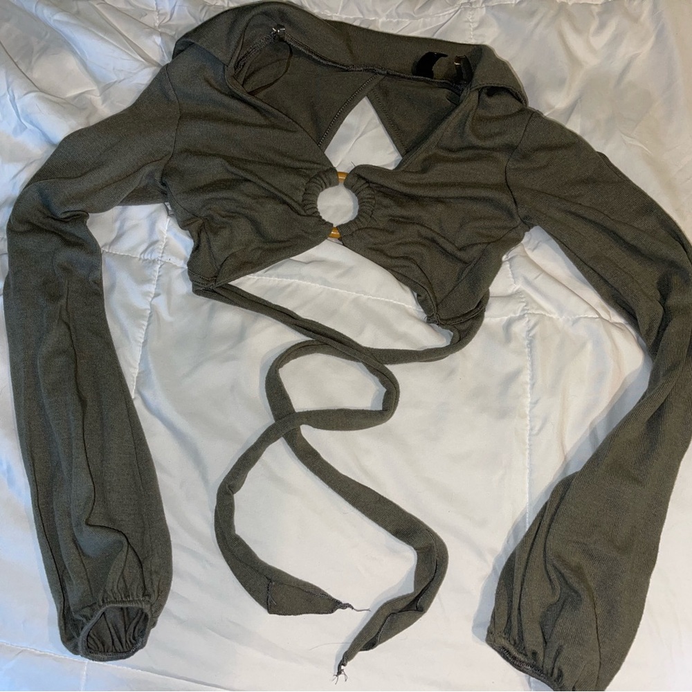 Long Sleeve Windsor Crop Top